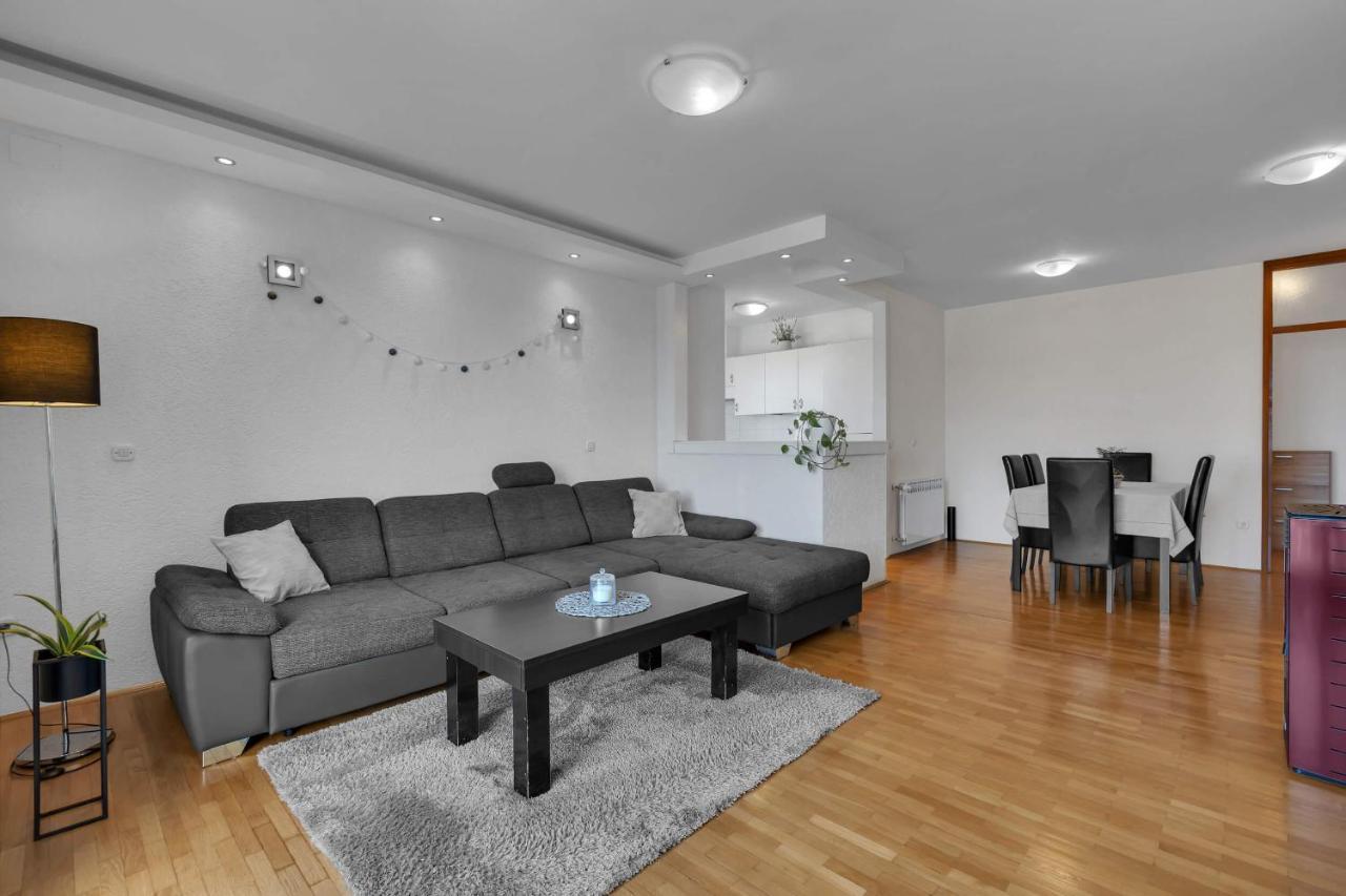 Urban Apartment Makarska Esterno foto
